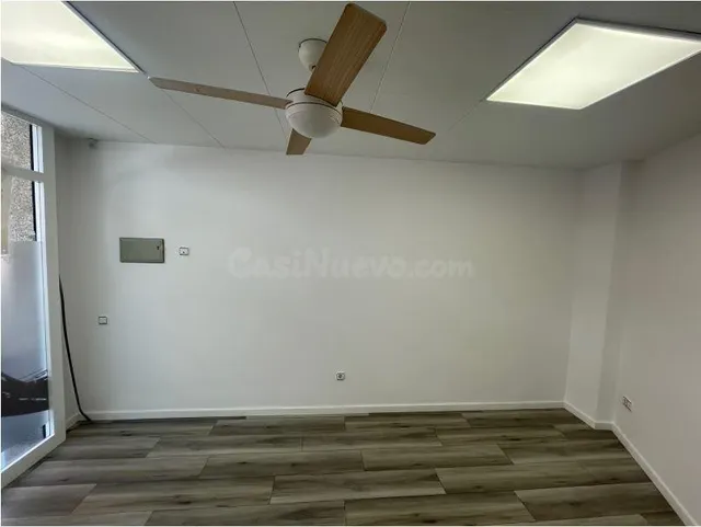 Oportunitat! Local comercial de 16 m2 a peu de carrer a Igua - foto 2