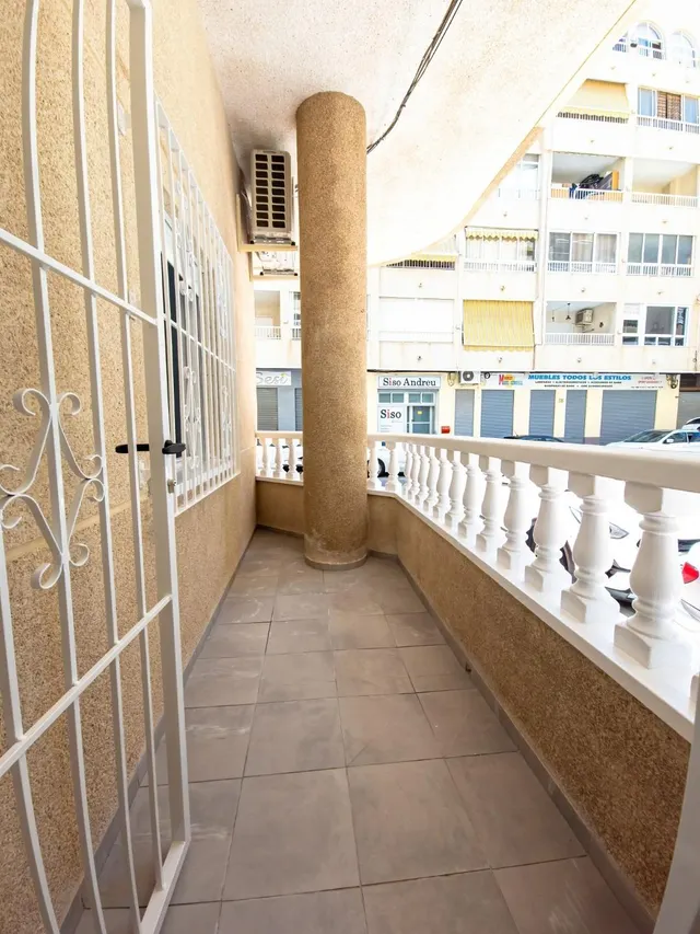 Piso reformado cerca de la Playa de los Náufragos — 6
