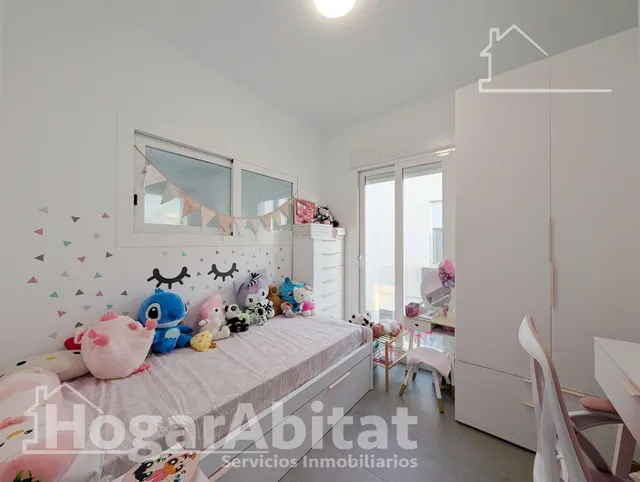 ¡Precioso Chalet! Seminuevo, amplio y luminoso, con piscina privada, garaje y jardín — 22