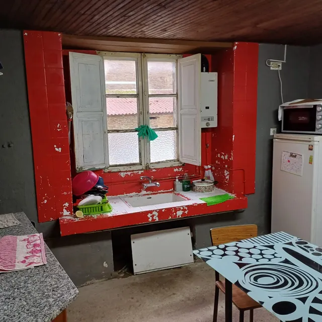 SE VENDE CASA DE ALDEA EN ARZUA PARA REFORMAR — 9