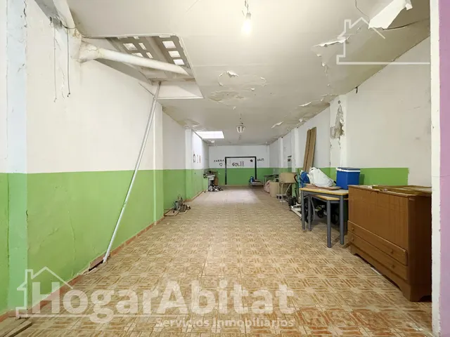 Amplia casa para reformar con garaje y terraza en el centro — 33