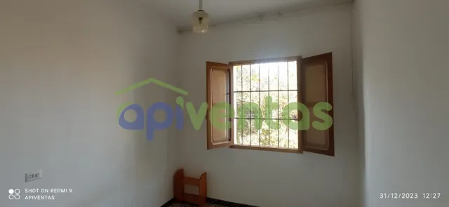 Casa con terreno y nave, LA ESCUCHA — 16