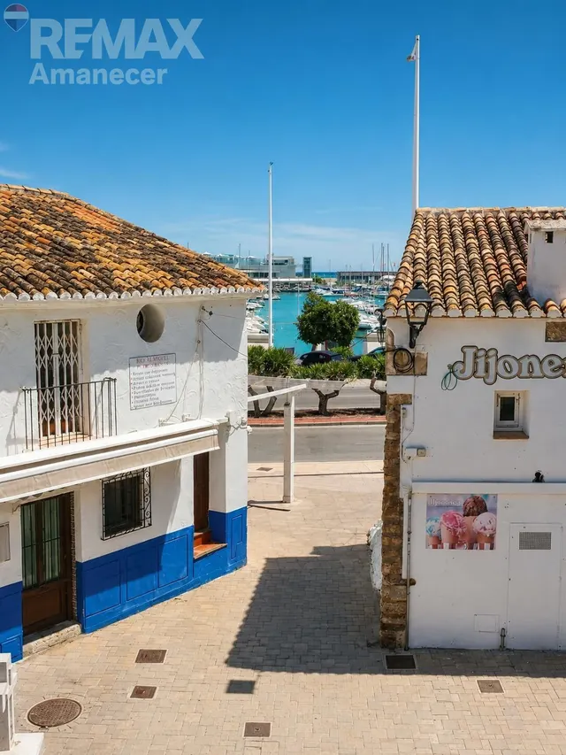 Edificio con antiguo restaurante y vivienda independiente ju - foto 2