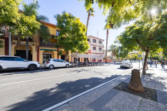 Local Comercial Avenida Enrique Martín Cuevas No.6 L8 — 27