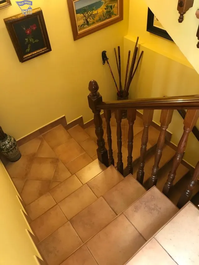 UNIFAMILIAR EN EL PORTICHUELO — 13
