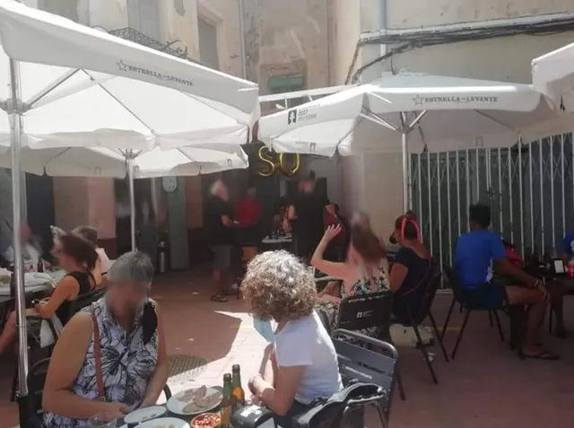 TRASPASO Y VENTA POR JUBILACIÓN CON VIVIENDA INCLUIDA — 9