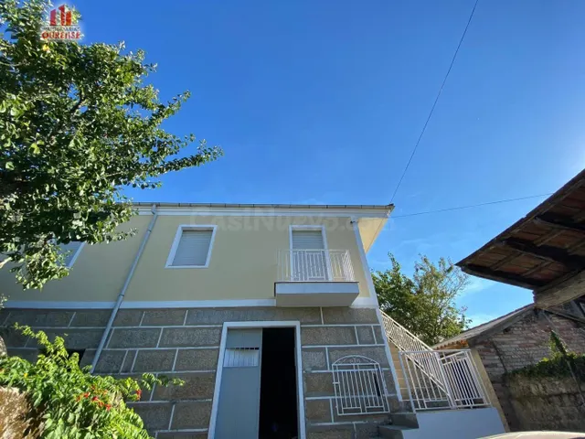 SE VENDE CASA SITUADA EN LA ZONA DE ALONGOS - foto 2