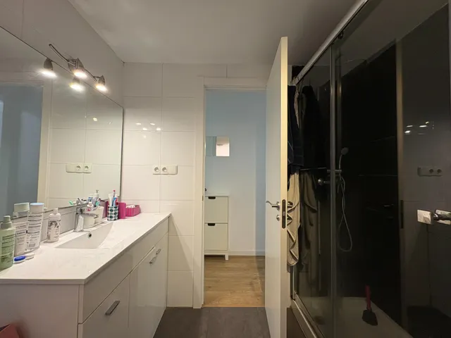 Vivienda totalmente con Ascensor reformada de 3 habitaciones, muy bien equipada y junto a la Alameda — 6