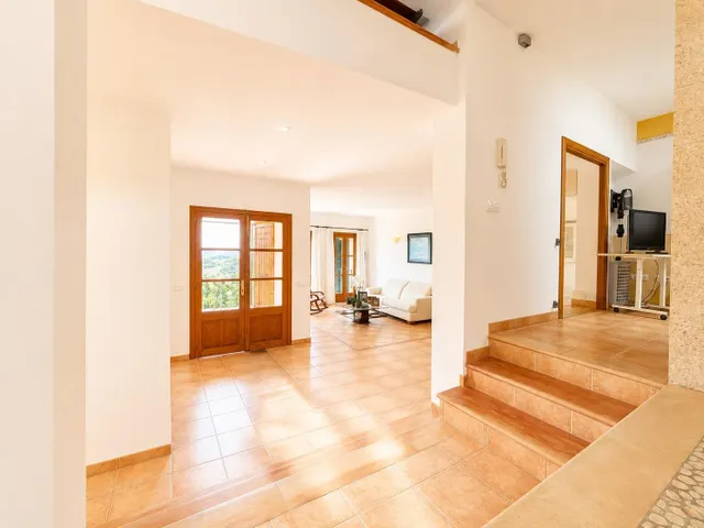 Chalet de ensueño con piscina y vistas a la Serra de Tramuntana en Alaró, Mallorca — 11