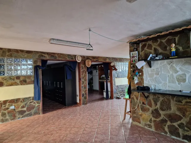 Vivienda con  Terreno de siembra, zonas de terraza y piscina. — 10