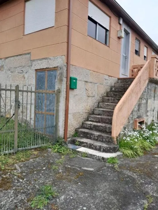 SE VENDE CASA EN LISTANCO - foto 4