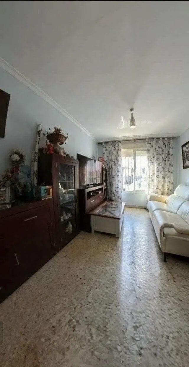 Casa adosada de 2 plantas + ático del 2001 — 4