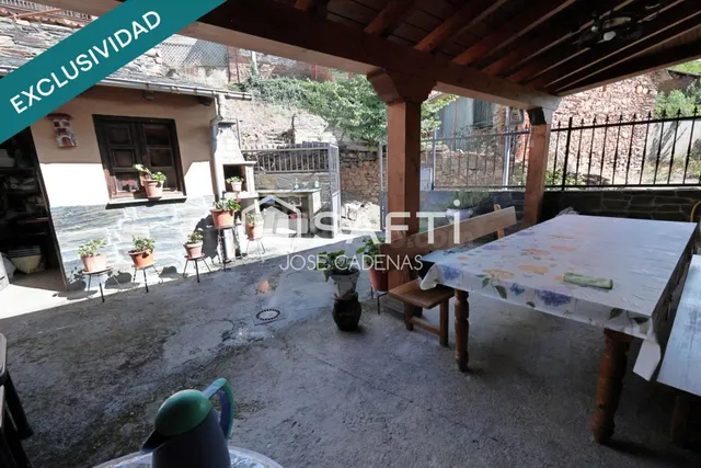 ¡Oportunidad única! Espectacular casa rural tradicional  con huerto de regadío y vistas a la montaña. — 23