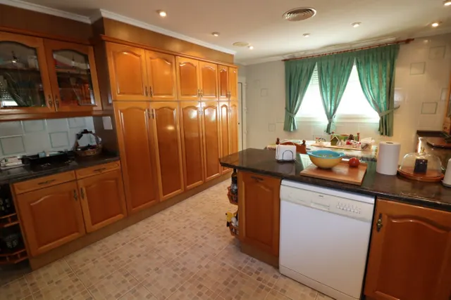 Chalet en el centro de Campolivar Godella — 10