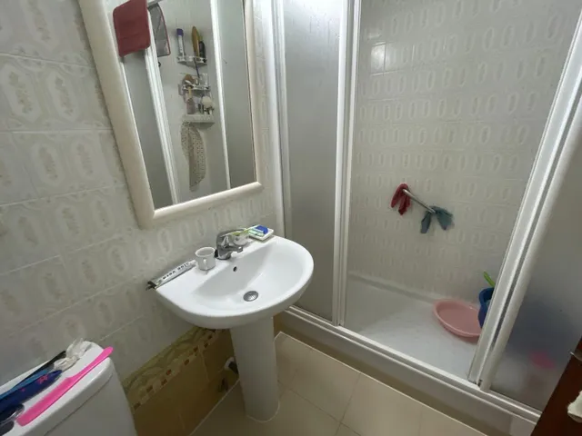 Apartamento de esquina, totalmente exterior y con terraza cerrada en Guardamar del Segura — 22