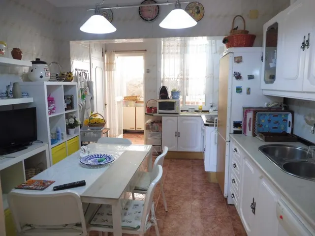 Villa grande con mucho potencial y vistas al mar zona Estupa Budista, Benalmádena — 11