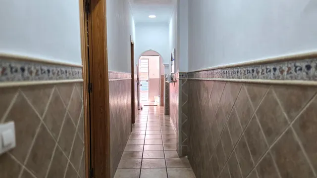 Casa adosada con amplios espacios interiores y exteriores, próxima a María Guerrero — 16