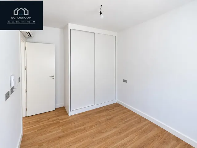 Impresionante chalet en perfecto estado, con 5 dormitorios y 3 baños, piscina privada y garaje con una parcela de 800m en el albir — 22