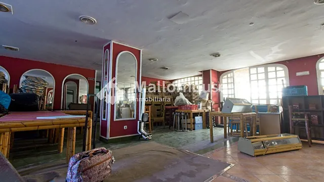 Local comercial 206m² en venta - Puerto Alcudia - foto 2