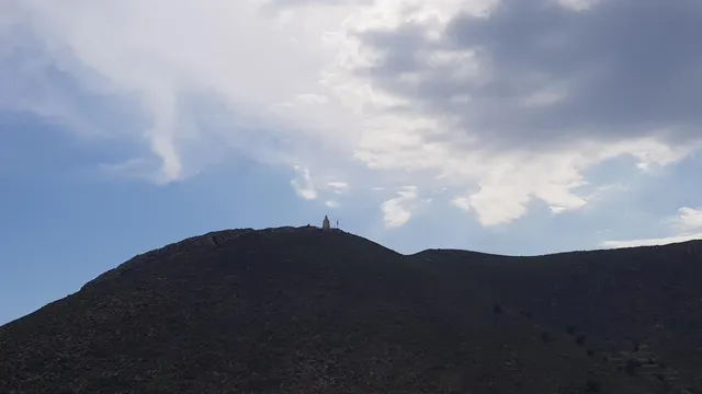 DOS SOLARES INDEPENDIENTES EN EL CASCO ANTIGUO DE GUALCHOS — 36
