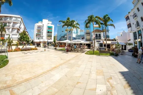 Apartamento en venta en Estepona | CABANILLAS REAL ESTATE