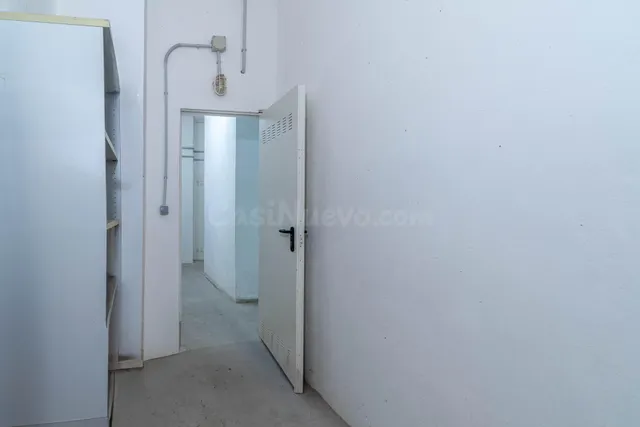 Local comercial 233m² en venta - Luis Montoto - Santa Justa - foto 3