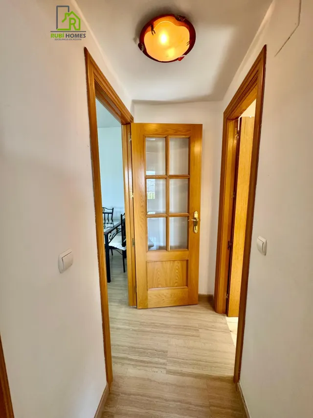 Habitación disponible para chicas estudiantes (zona renfe - pajaritos) — 16