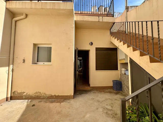 Casa señorial en el casco histórico de Carlet | 360 m2 y 3 plantas — 33