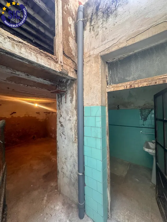 Casa de planta baja y dos alturas en el centro de Castellón, zona Tascas, junto a Fadrell, Borrull ideal para restauración o para vivienda. — 17