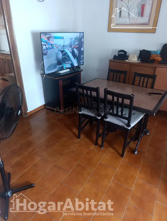 ACOGEDORA CASA CON 4 DORMITORIOS Y VISTAS AL CASTILLO - foto 4