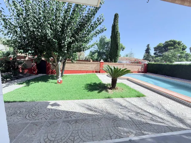 Espectacular chalet en Dehesa de Campoamor con piscina privada a 5 minutos andandoa la playa. — 7