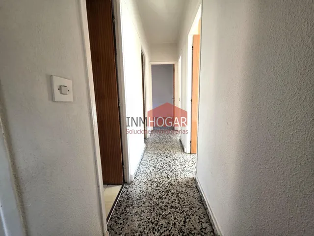 Amplia y luminosa vivienda en venta en la zona de san roque, Ávila — 19