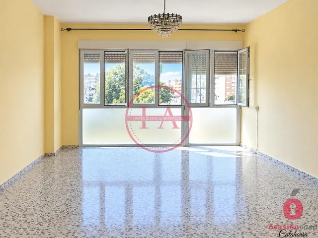 PISO PARA REFORMAR - ZONA PLAZA DE ANDALUCÍA
