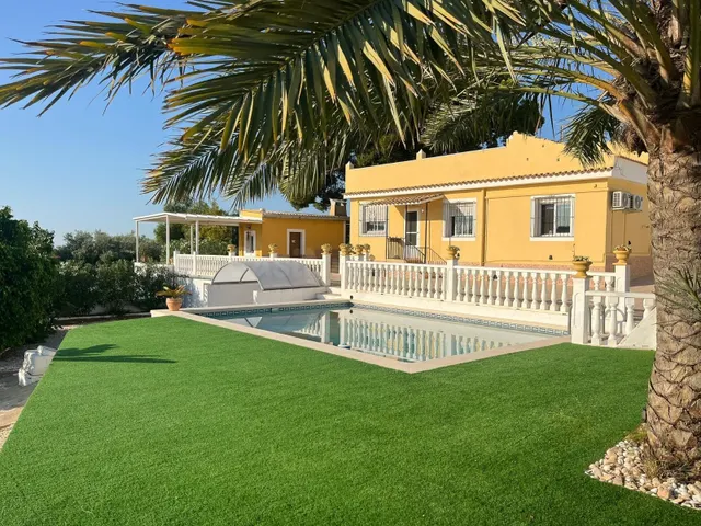 Villa 6 habitaciones 341m² en venta - Costa blanca