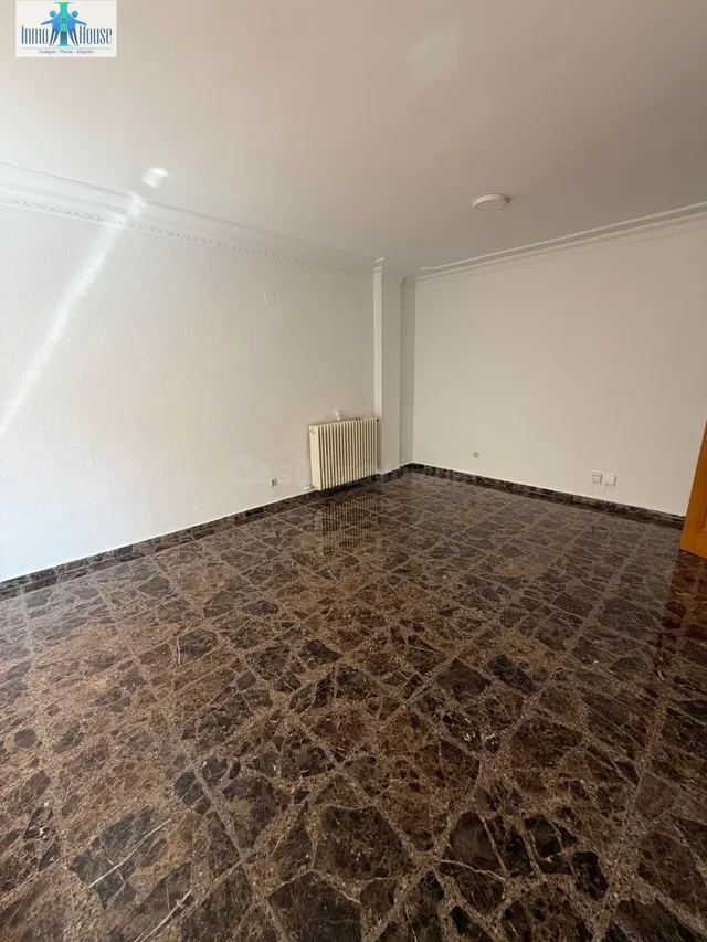 PISO EN VENTA ZONA INDUSTRIA - foto 3