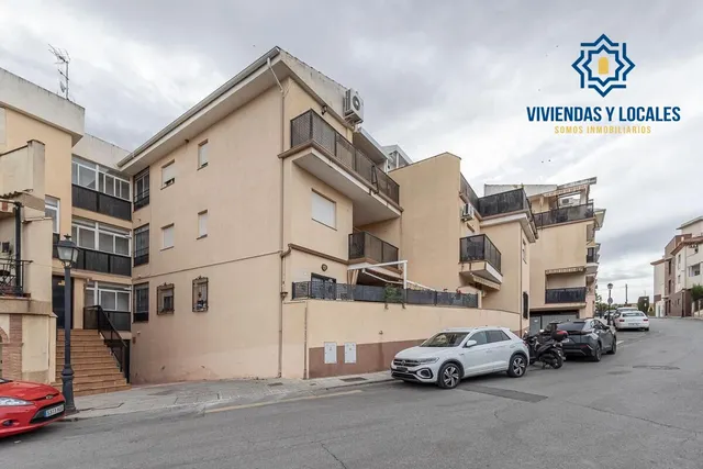 Piso en urbanización con piscina en Las Gabias — 27