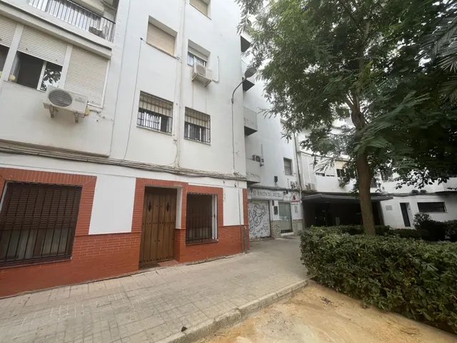 SE ALQUILA PISO EN ULÍA — 32