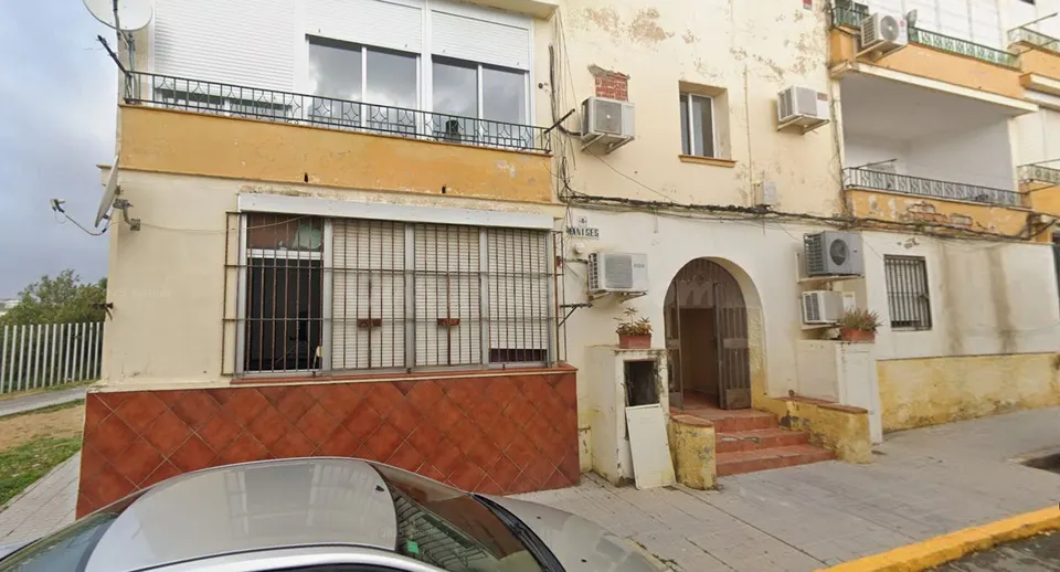 VENTA DE PISO EN SAN JUAN DE AZNALFARACHE ( SEVILLA )