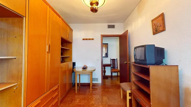 Amplio piso de 141 m2 con cochera y trastero en calle Gonzalo Ximénez de Quesada — 27