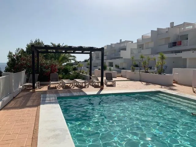 ALQUILER ANUAL EN CALA CODOLAR — 15