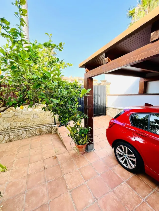 Se vende Chalet con piscina en Getares — 4