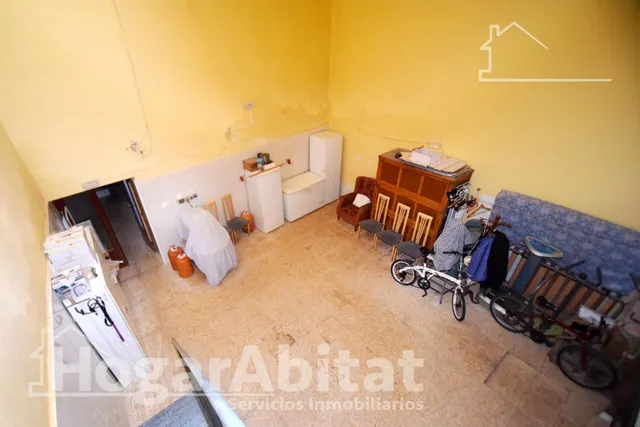 MAGNIFICA CASA CON TERRAZA Y LOCAL COMERCIAL EN EL CENTRO — 22