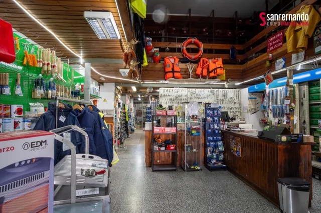 Local Comercial de 148m2 en Marqués de la Hermida - foto 3