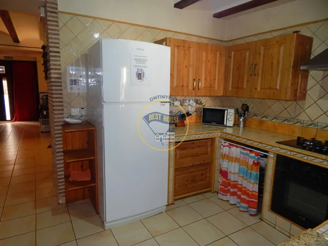 OPORTUNIDAD, CASA REFORMADA CON PISCINA Y OTRAS COMODIDADES. — 12