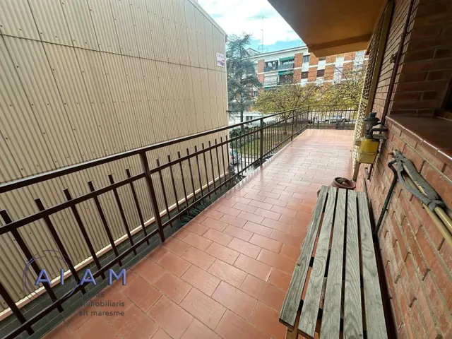 Edificio con local y 2 viviendas en Tordera — 5