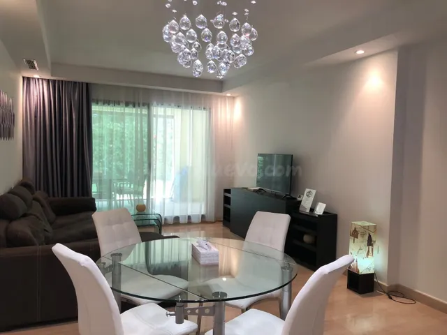 Medina de Banús - Exclusivo apartamento en planta baja con j - foto 5