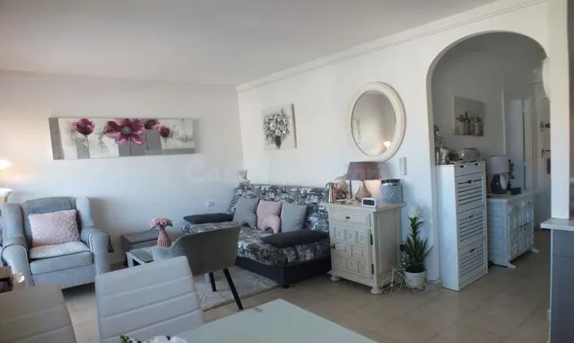 Coqueto apartamento con parking privado - foto 3