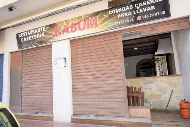 Local comercial 95m² en venta - Pueblo