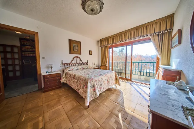 Residencia exclusiva en Paseo del Salón con vistas despejadas — 7