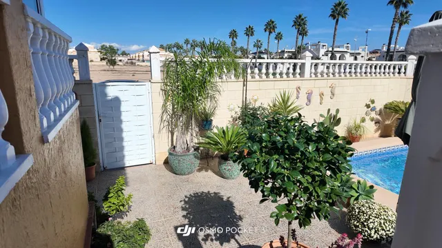 Tu Refugio Soñado: Casa de Esquina con Piscina Privada en Rojales — 8